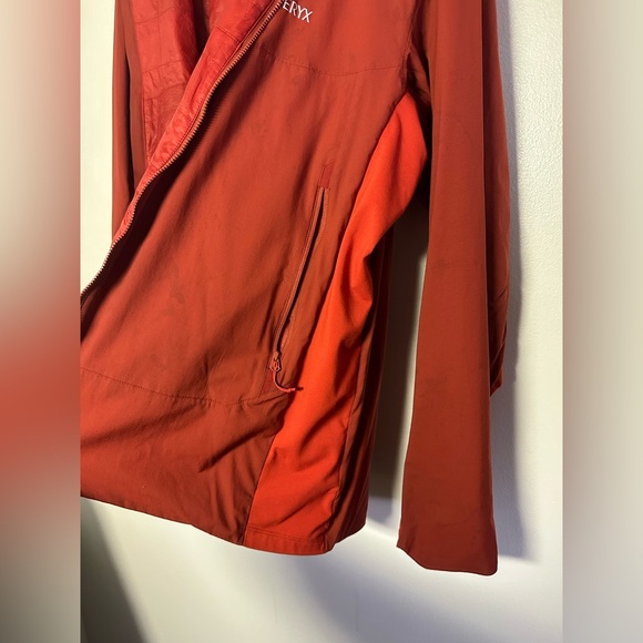 Arc’Teryx Atom LT Hoodie Red Size XL - Picture 5 of 9